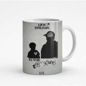 Caneca de Cerâmica — Too Young
