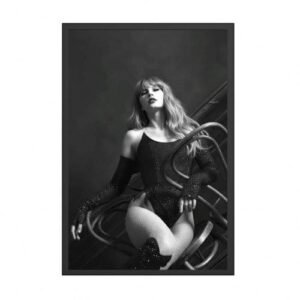 Quadro com Moldura — B&W Taylor Swift