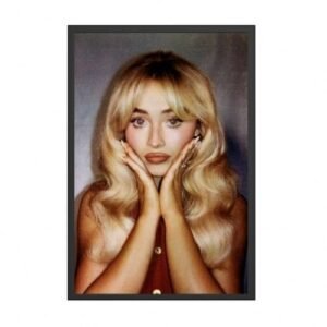 Quadro com Moldura — Sabrina Carpenter